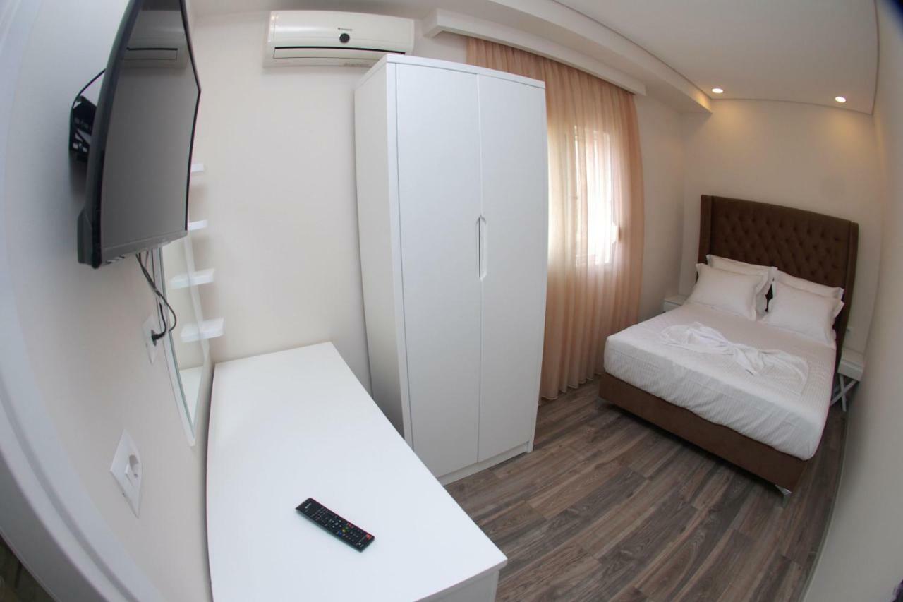 Hotel Ramo Saranda Exteriör bild