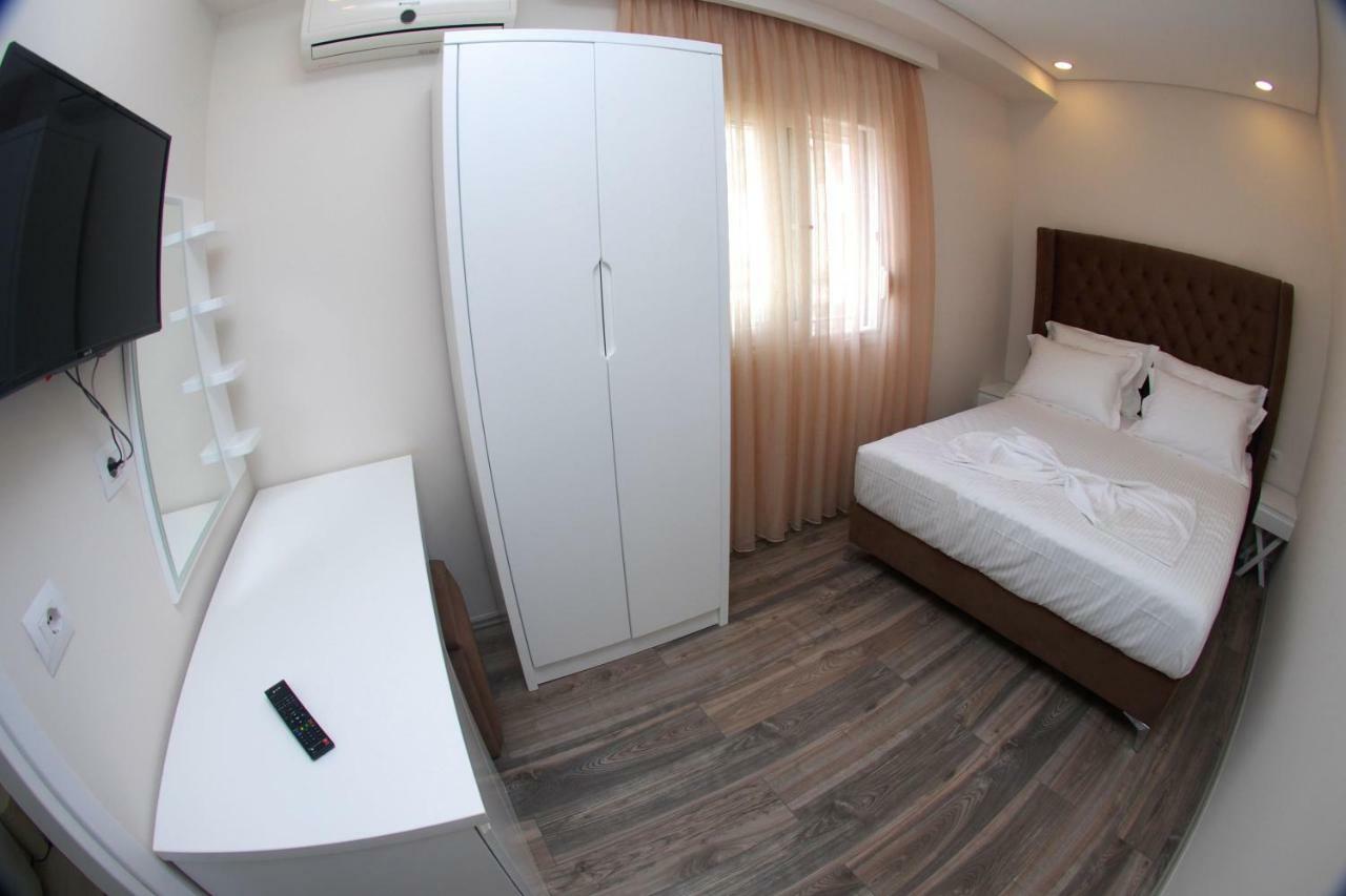 Hotel Ramo Saranda Exteriör bild