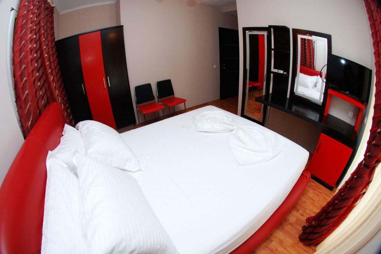 Hotel Ramo Saranda Exteriör bild