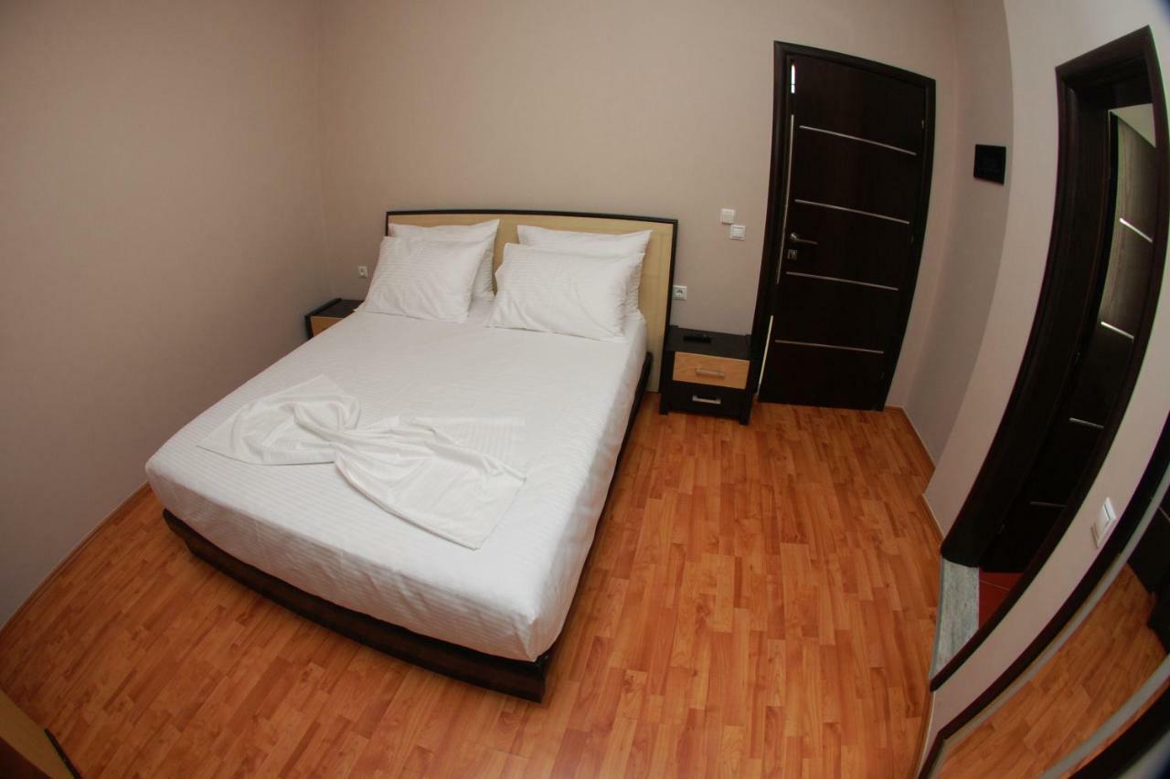 Hotel Ramo Saranda Exteriör bild