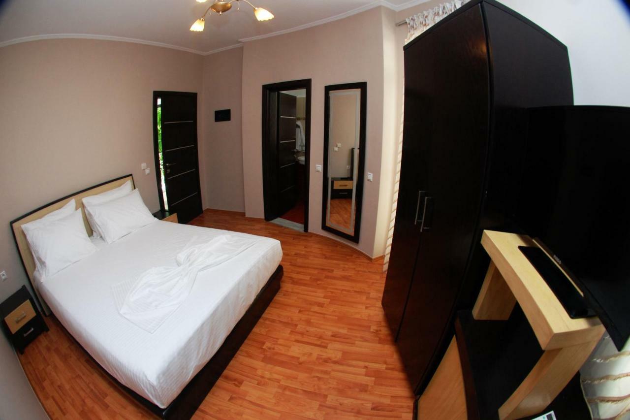 Hotel Ramo Saranda Exteriör bild