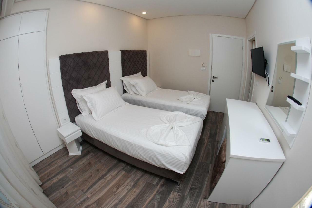 Hotel Ramo Saranda Exteriör bild
