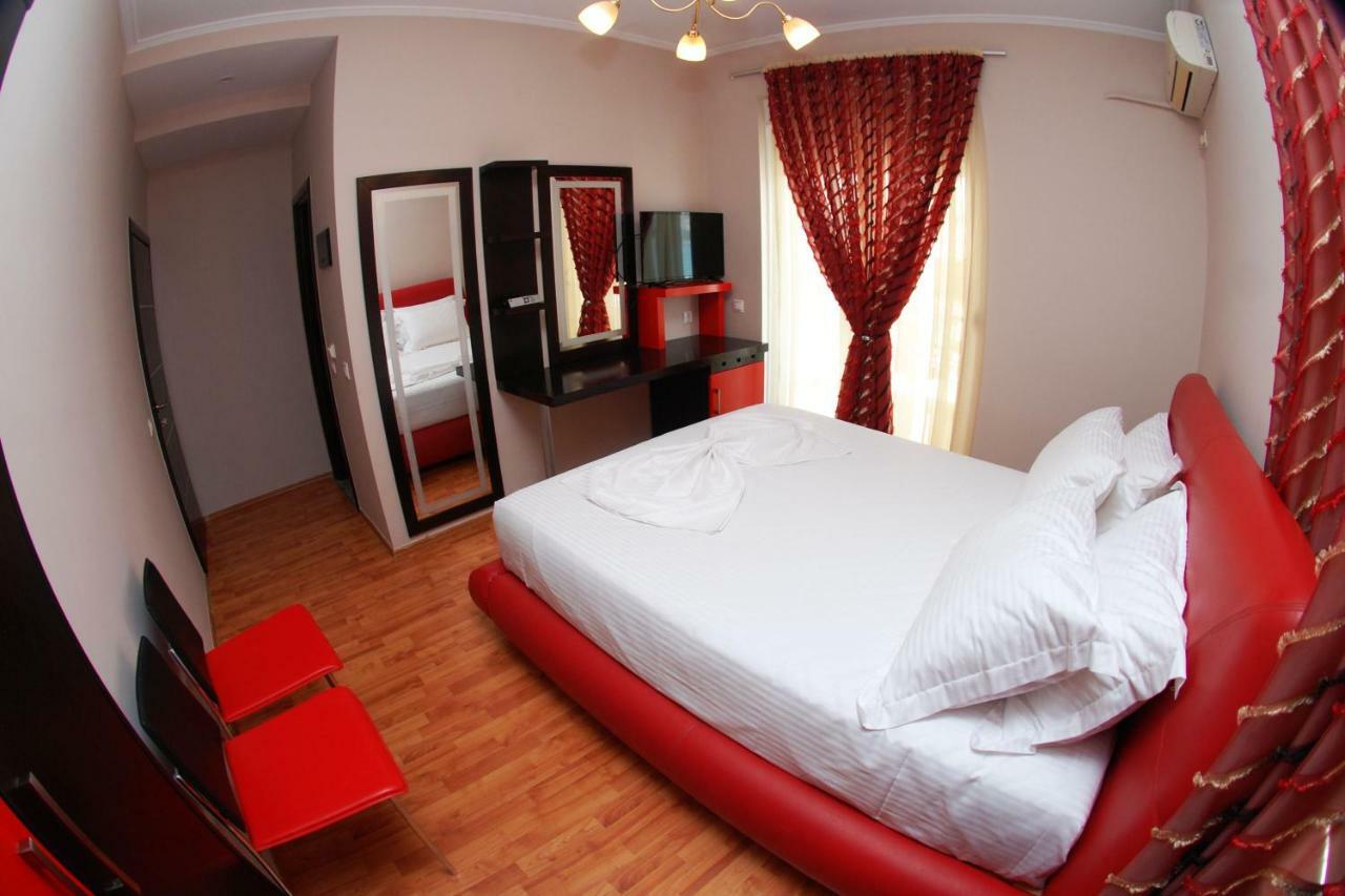 Hotel Ramo Saranda Exteriör bild