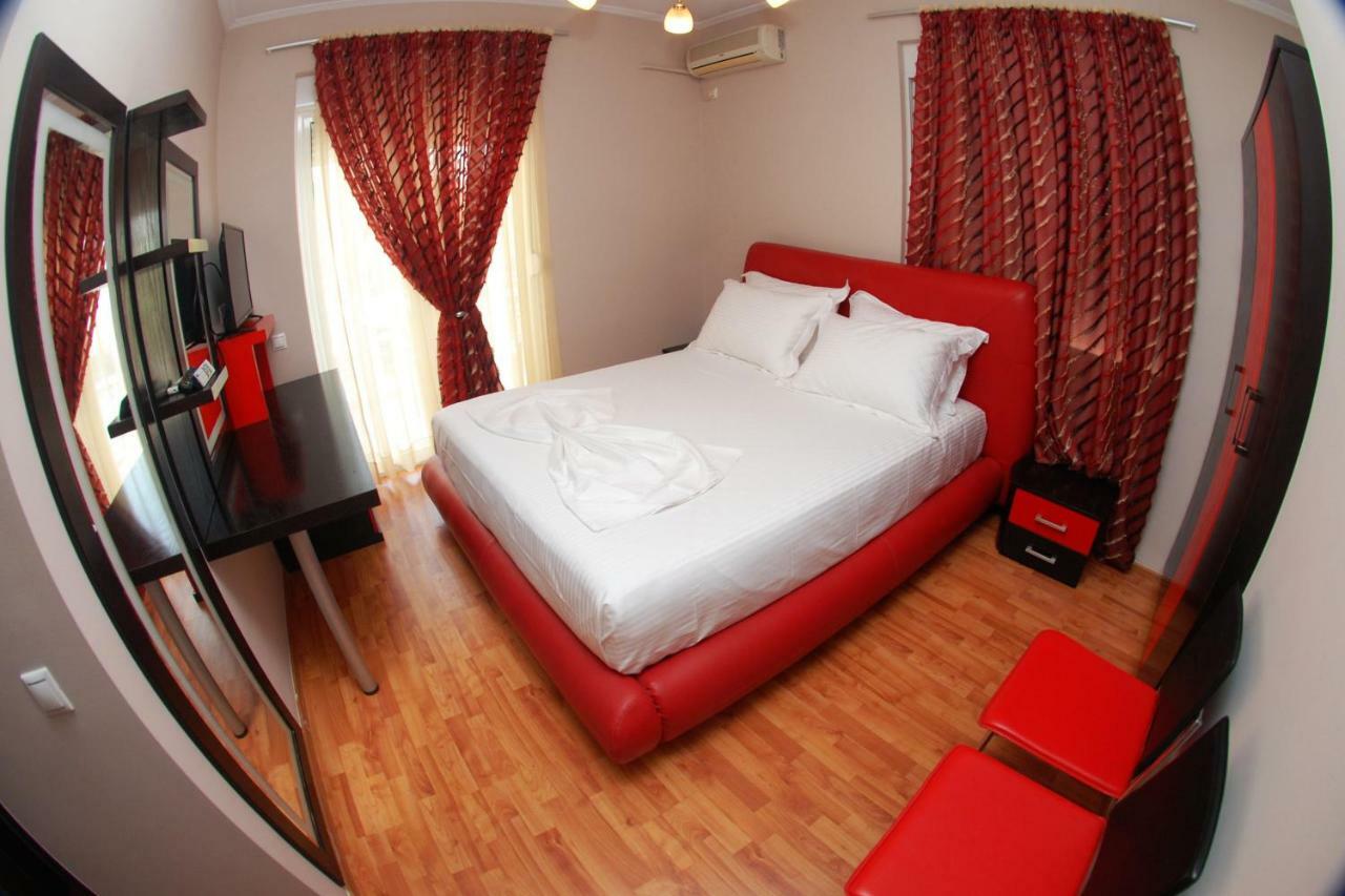 Hotel Ramo Saranda Exteriör bild