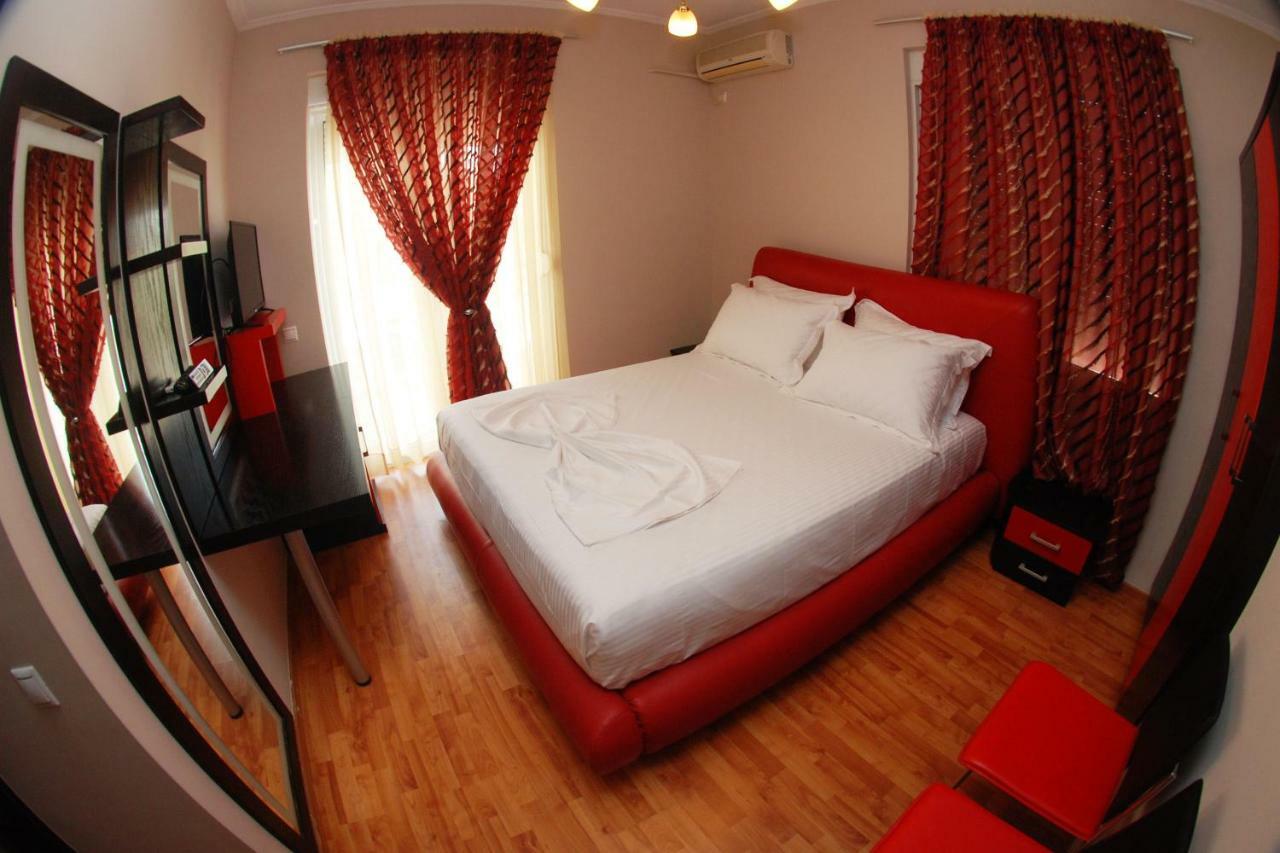 Hotel Ramo Saranda Exteriör bild