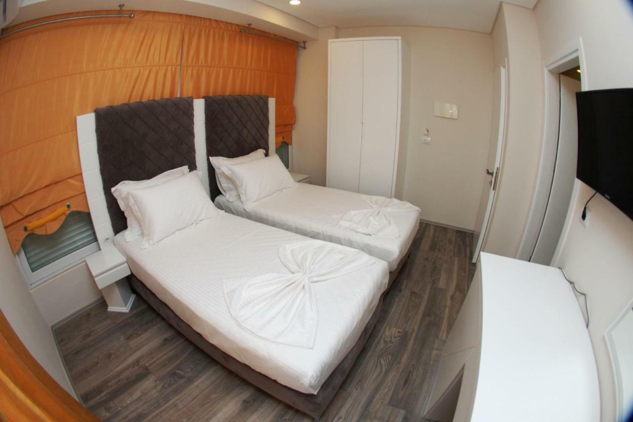 Hotel Ramo Saranda Exteriör bild